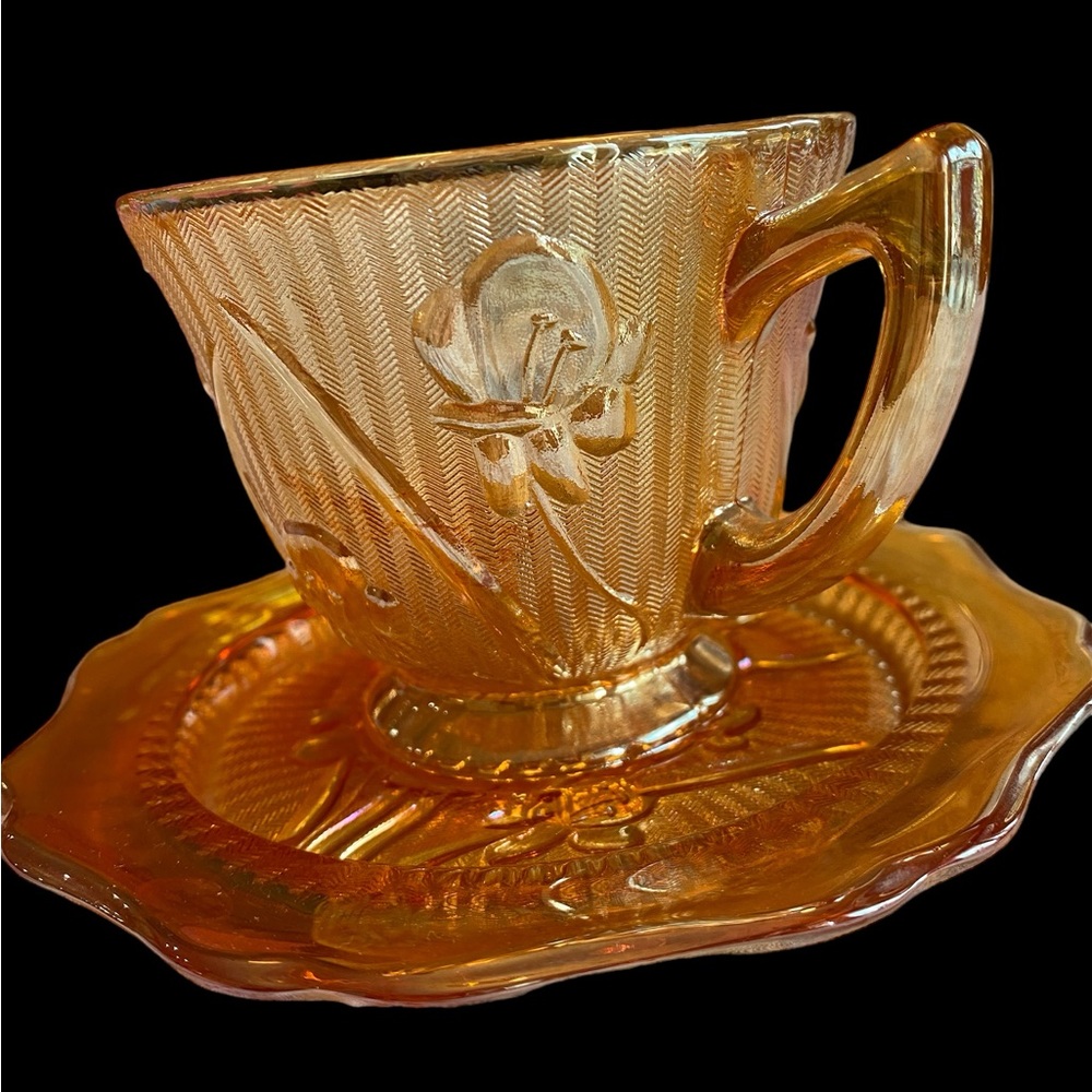 Vintage Amber Iridescent Iris Cup & Saucer Set by Jeanette. MINT condition.